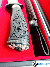 " В ГУЩЕ ЧЕРТОПОЛОХА"